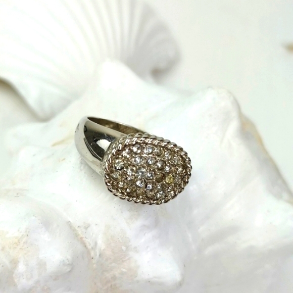 Silver Tone Rhinestone Paved Lux Look Sparkly Cocktail Ring SZ 9 - Picture 5 of 12